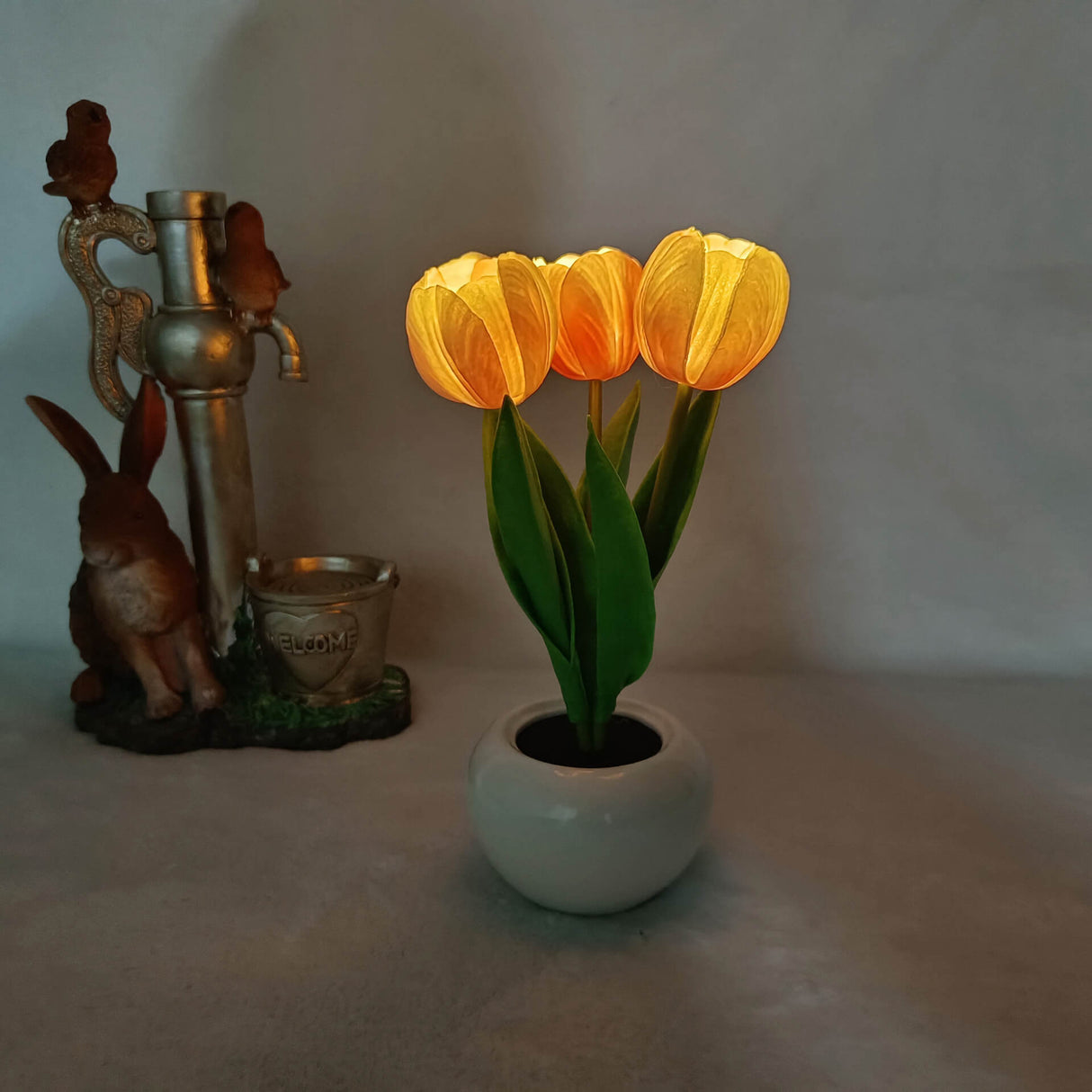 Blooming Tulip & Peony LED-nattlampa – elegant blomglöd MILA Sverige