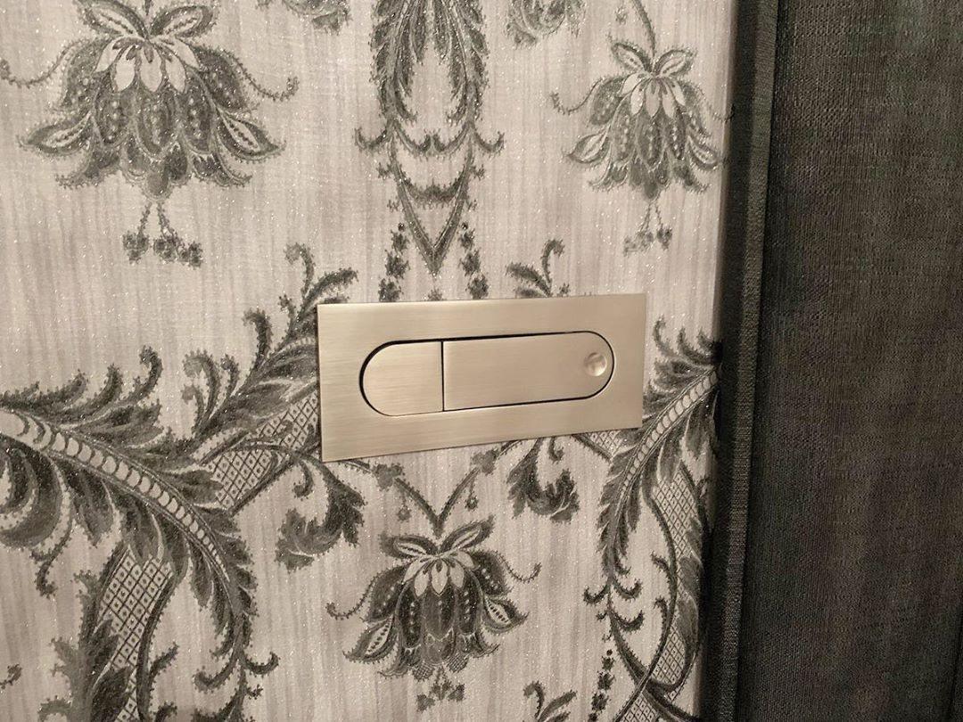 Justerbar LED Sänglampa för Fokuserad Belysning Carvallo