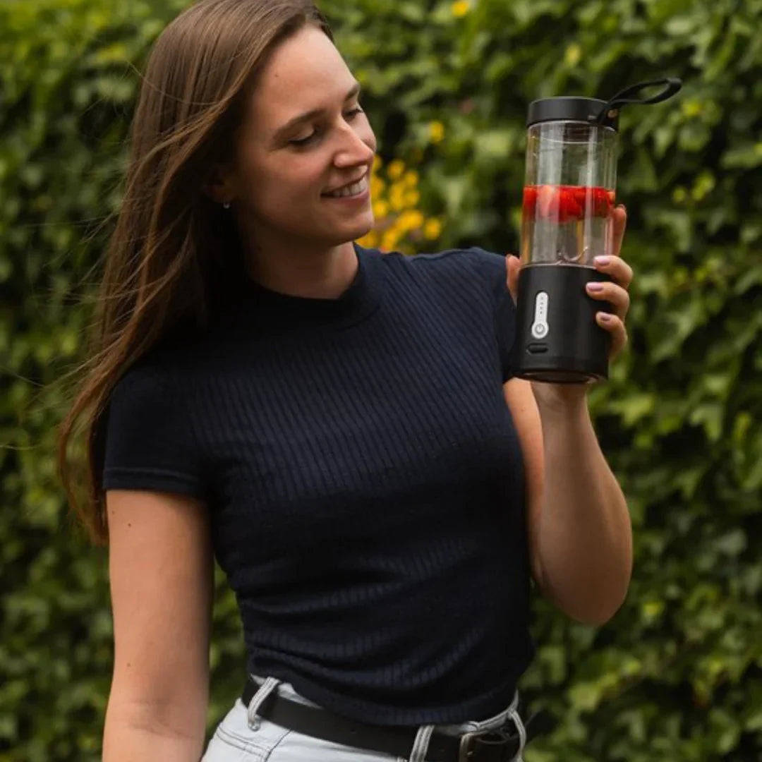 Bärbar Smoothiemaker med 6 kraftfulla blad – Kompakt mixer för att ta med Carvallo