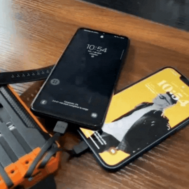 Solcells-Powerbank med dubbel laddning (USB och solcell)-VaruZ-Hemnix