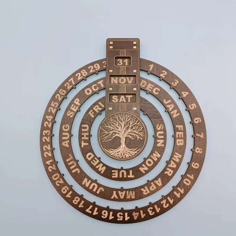 TimberTurn – Evig skrivbordskalender i trä med roterande display MILA Sverige