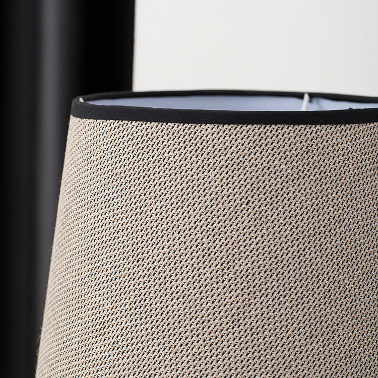 Modern Elephant Design bordslampa MILA Sverige