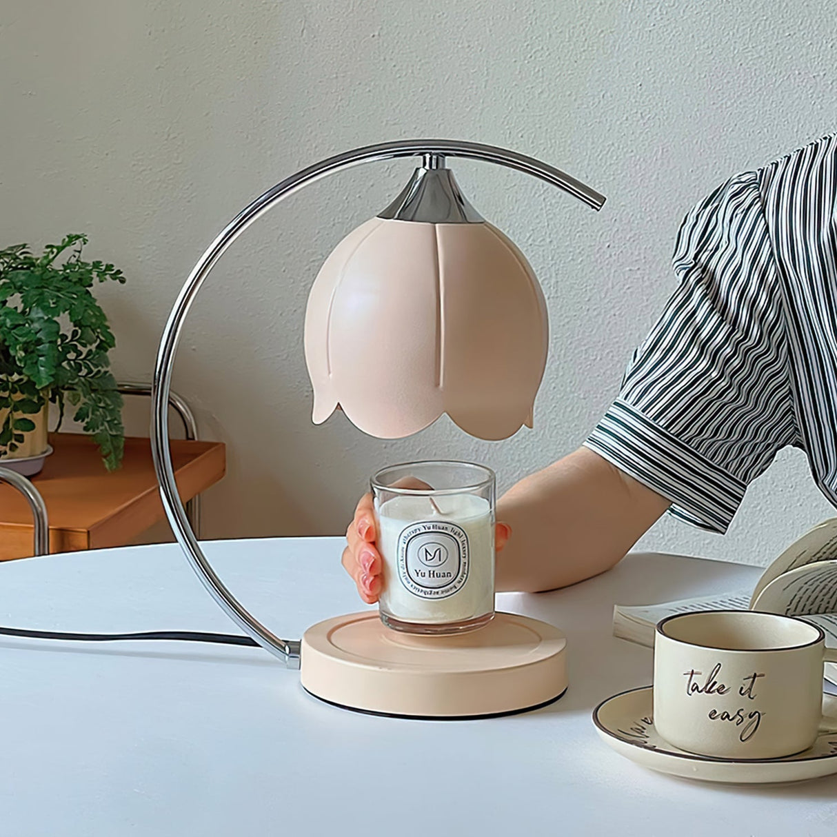 Bordslampa med ljusvaxsmältare Carvallo