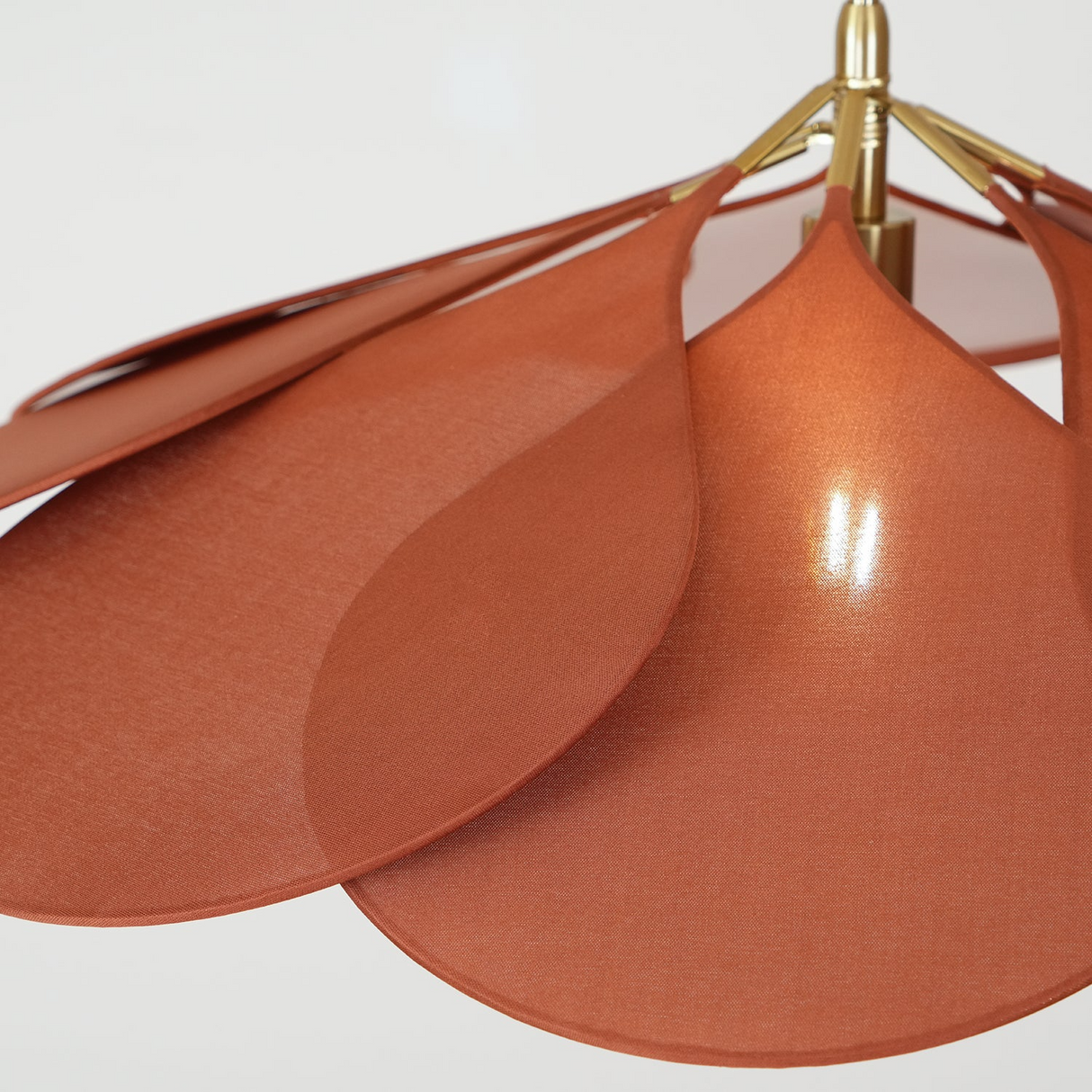 Vintage taklampa med blomdesign i tyg – hänglampa Hemnix