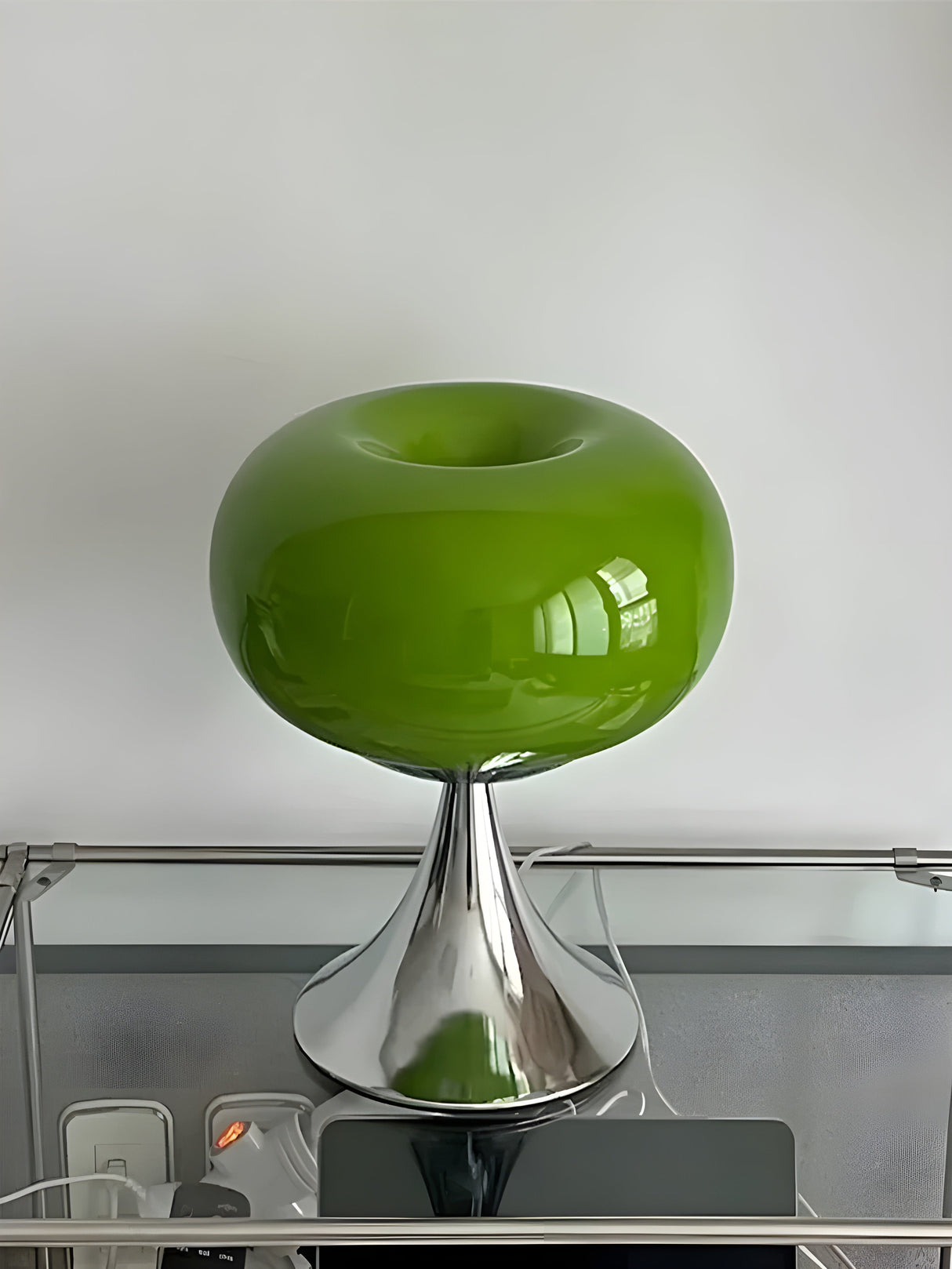 SereneCrystal Lampa - Elegant Retro Bordslampa Carvallo