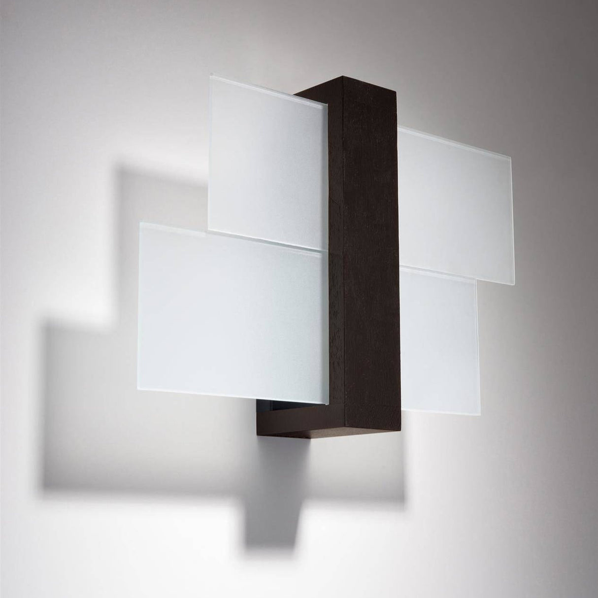 Carvallo - Moderna tak- och vägglampor för mångsidiga rum Carvallo