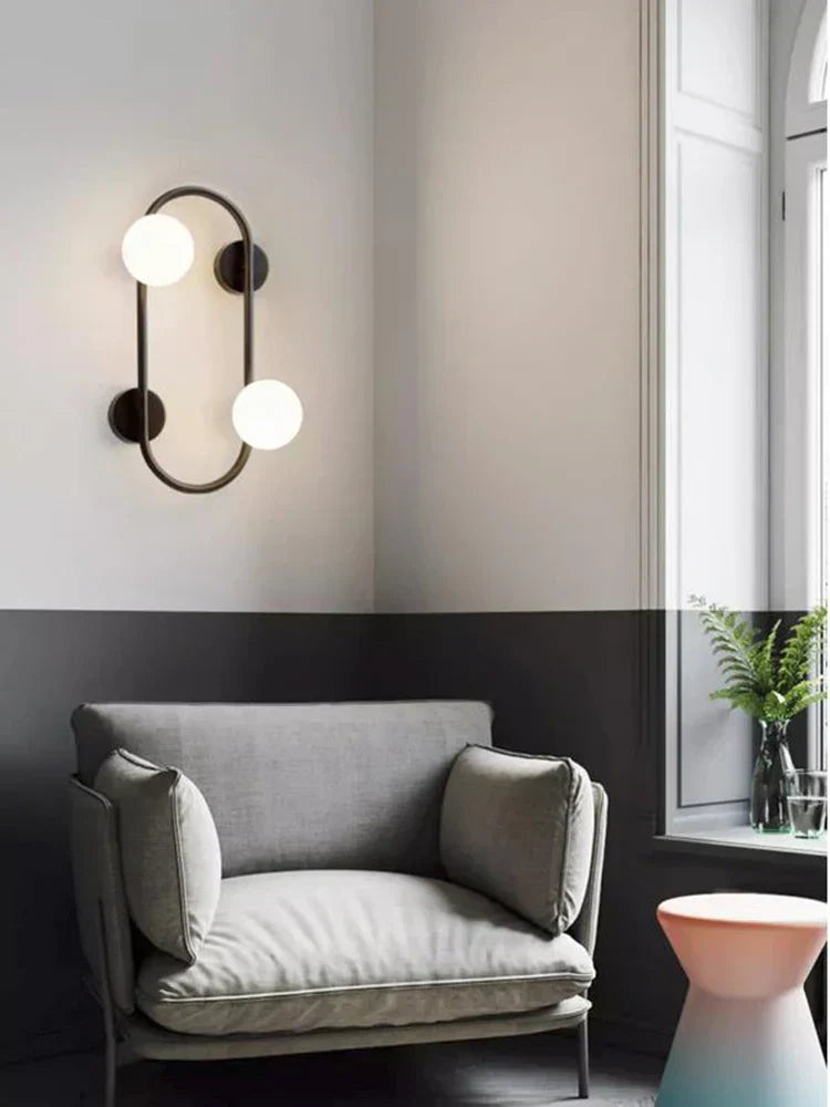 LuminoSphere - Modern mässingsvägglampa med glasbollar Carvallo