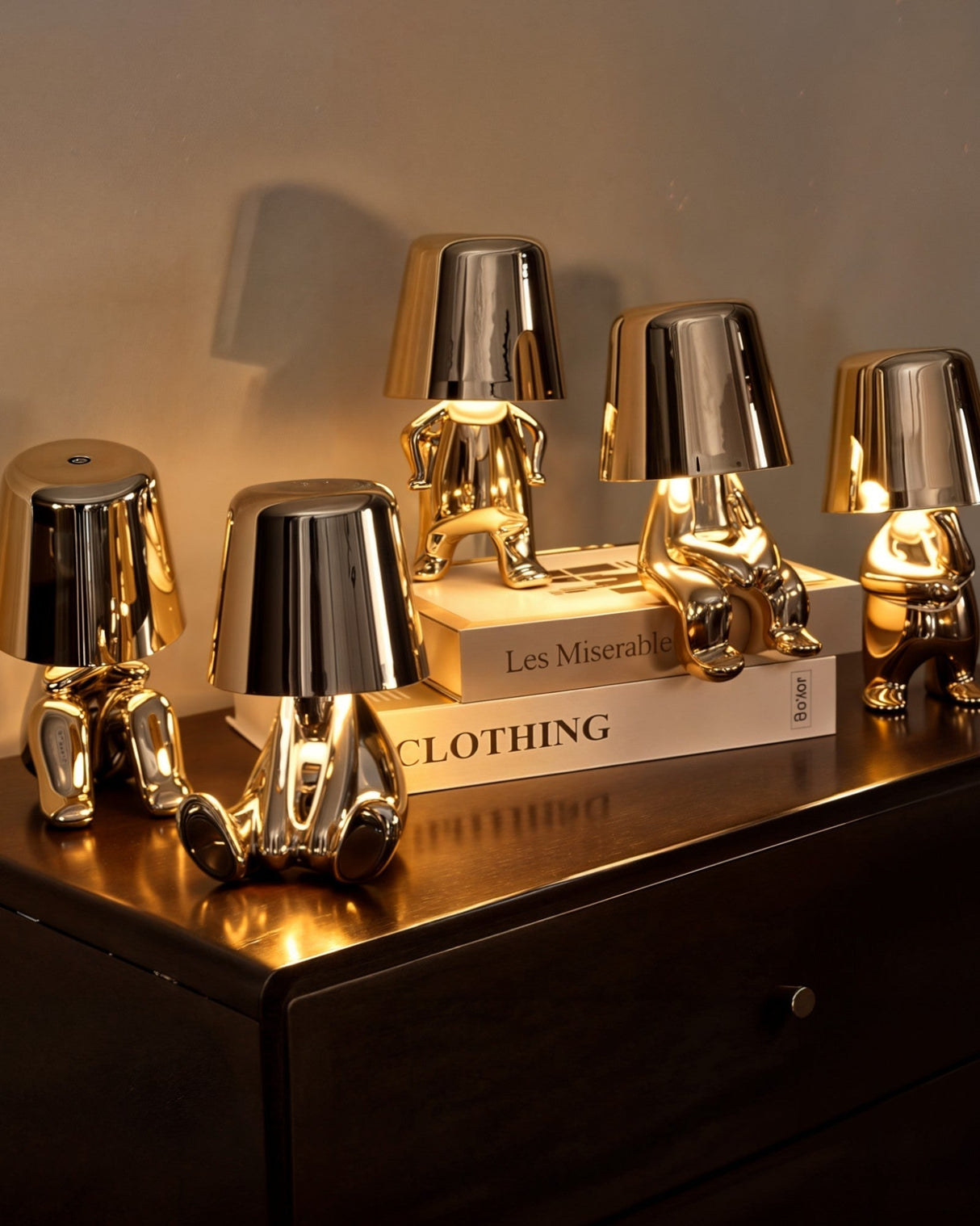 Carvallo – Guld-färgad USB-laddningsbar bordslampa, dimbar och kompakt Carvallo