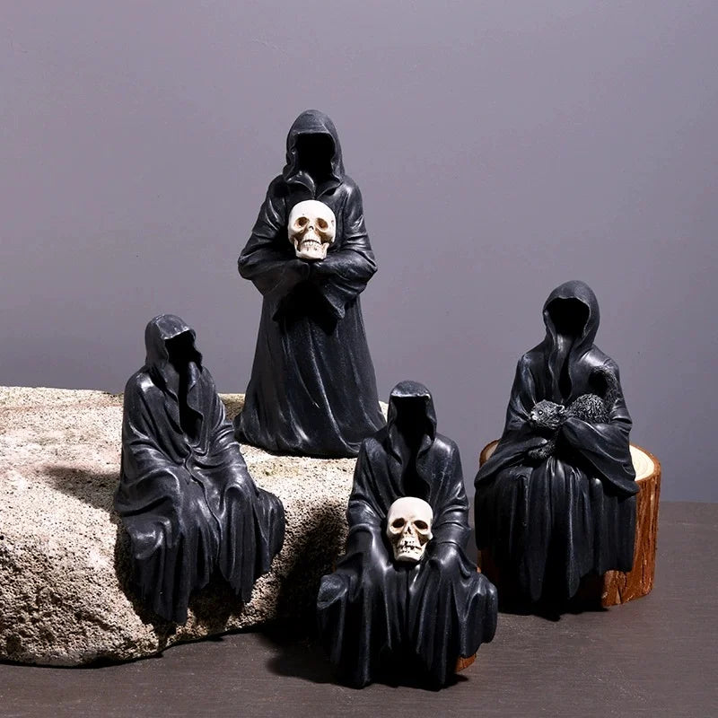 Halloween Grim Reaper Ornamenter Carvallo