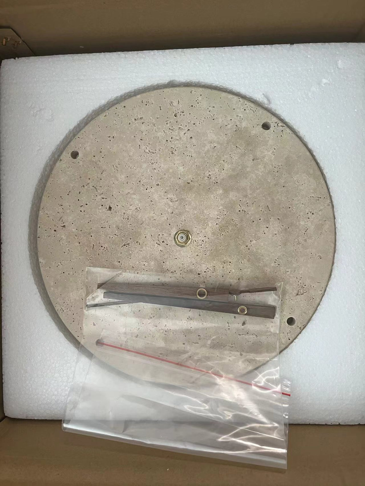 RoyaleGlow Elegant Wabi-Sabi Naturlig Sten Klocka - Tidlös Heminredning Carvallo