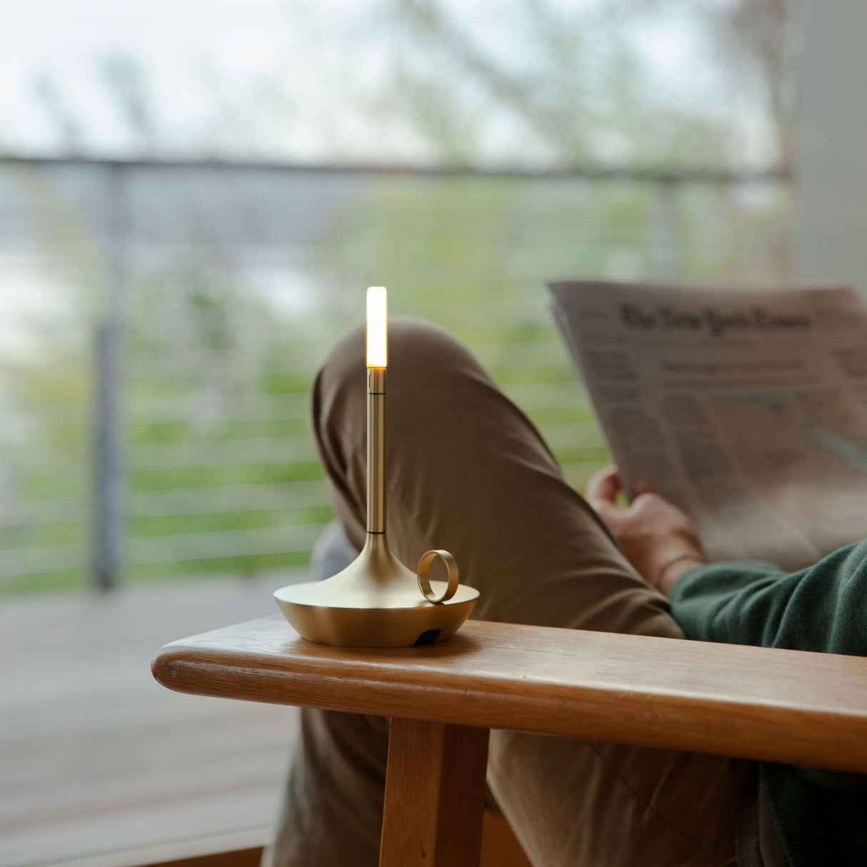 Bordslampa Med Brassy Finish LED Uppladdningsbar Lampa Carvallo