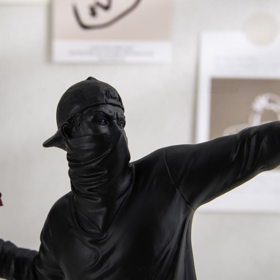 Carvallo – Abstrakt Harlekinsculptur med Modern Elegans och Symbolik för Inredningsdekoration Carvallo