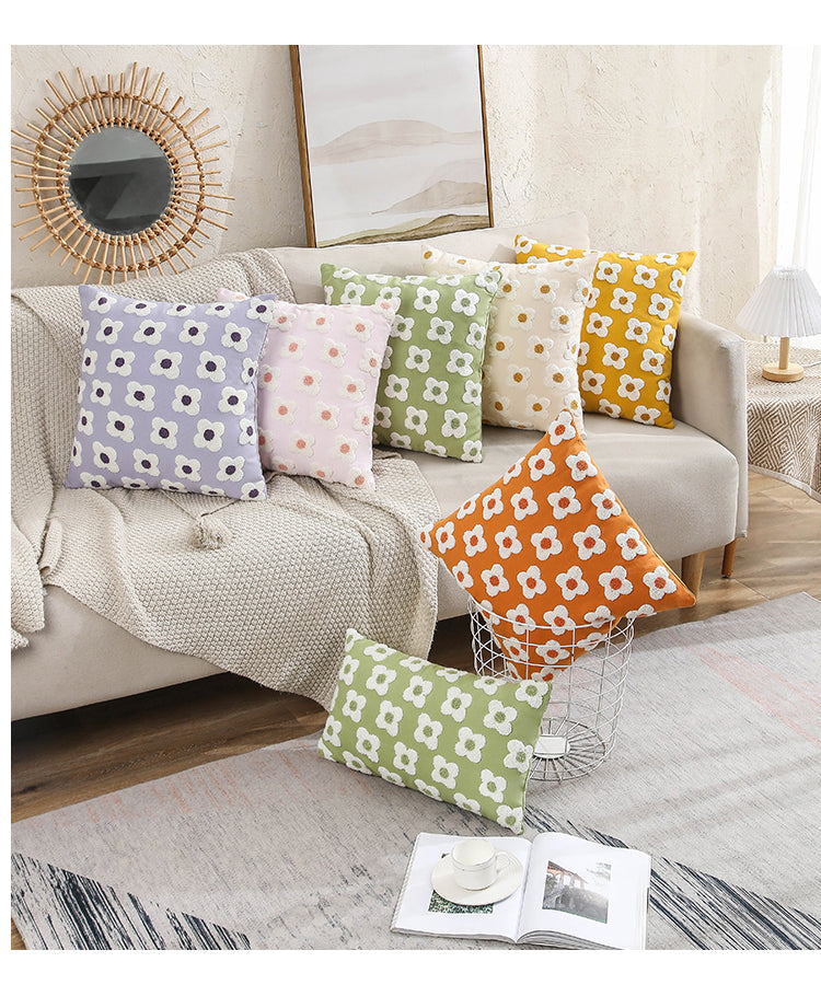 Carvallo – Broderad Ländkuddeöverdrag med Lekfulla Margueriter Carvallo