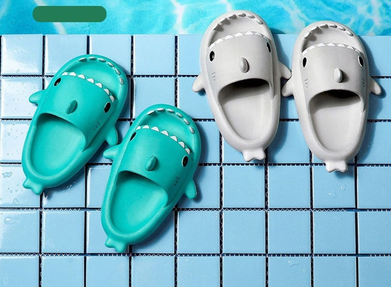 Tofflor med babyhaj Bellasverige