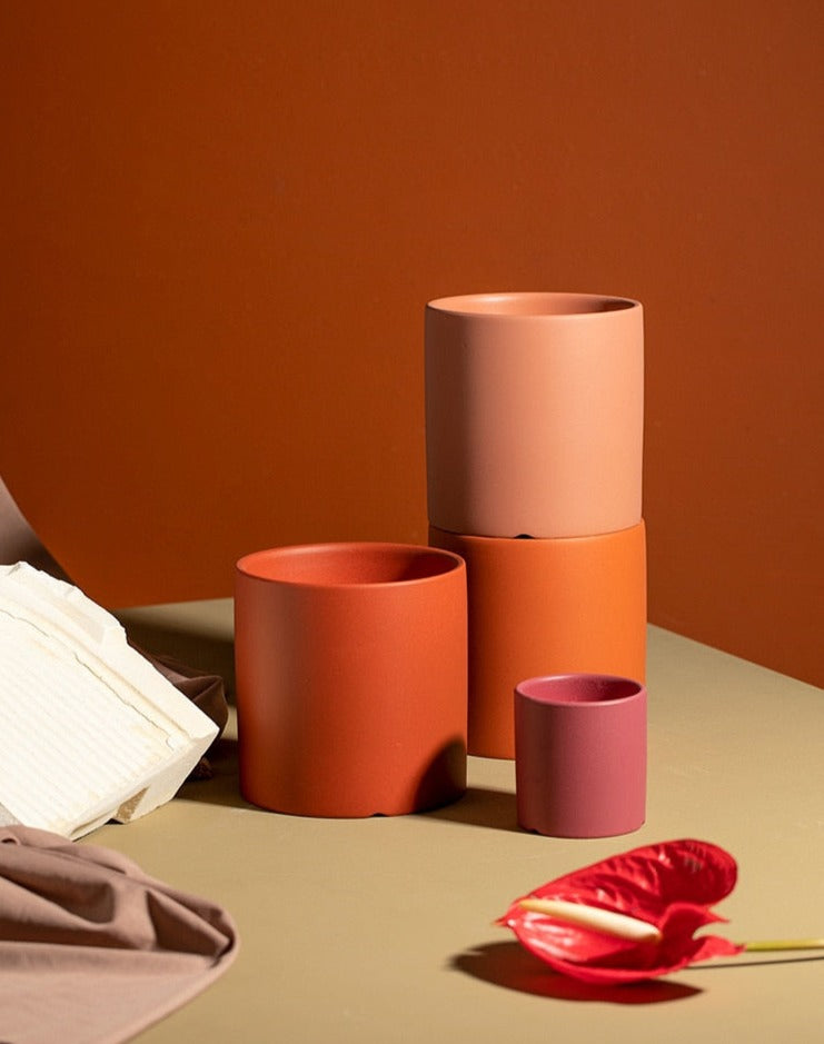 Royaleva All The Bright Colors Planter with Saucer Set Carvallo