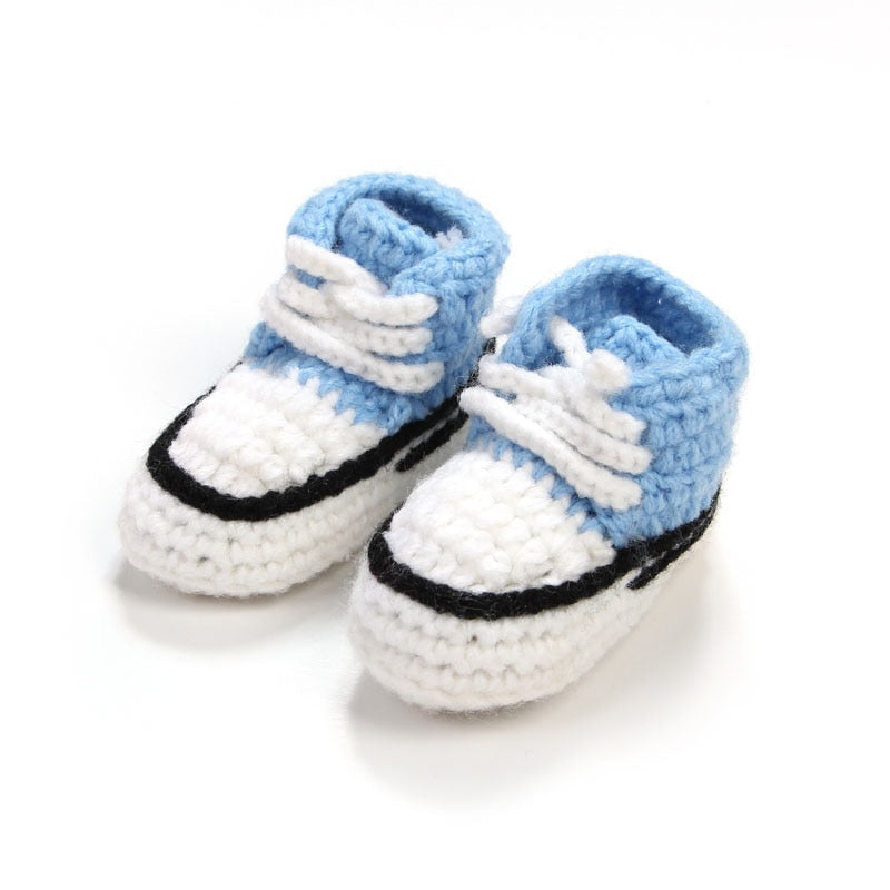 Stickade skor med snörning Bellasverige