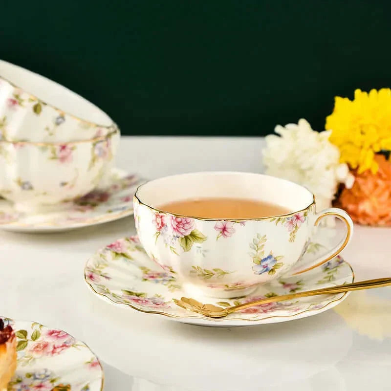 Luxury Bone China Coffee Cup – Utsökt porslinshantverk MILA Sverige