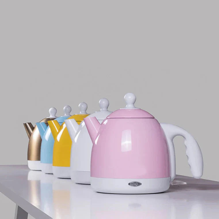 Royallure Isolerad Elektrisk Vattenkokare – Snabbkokning, Automatisk Avstängning, Koka-Torra Säkerhet, Färgglad Design Carvallo