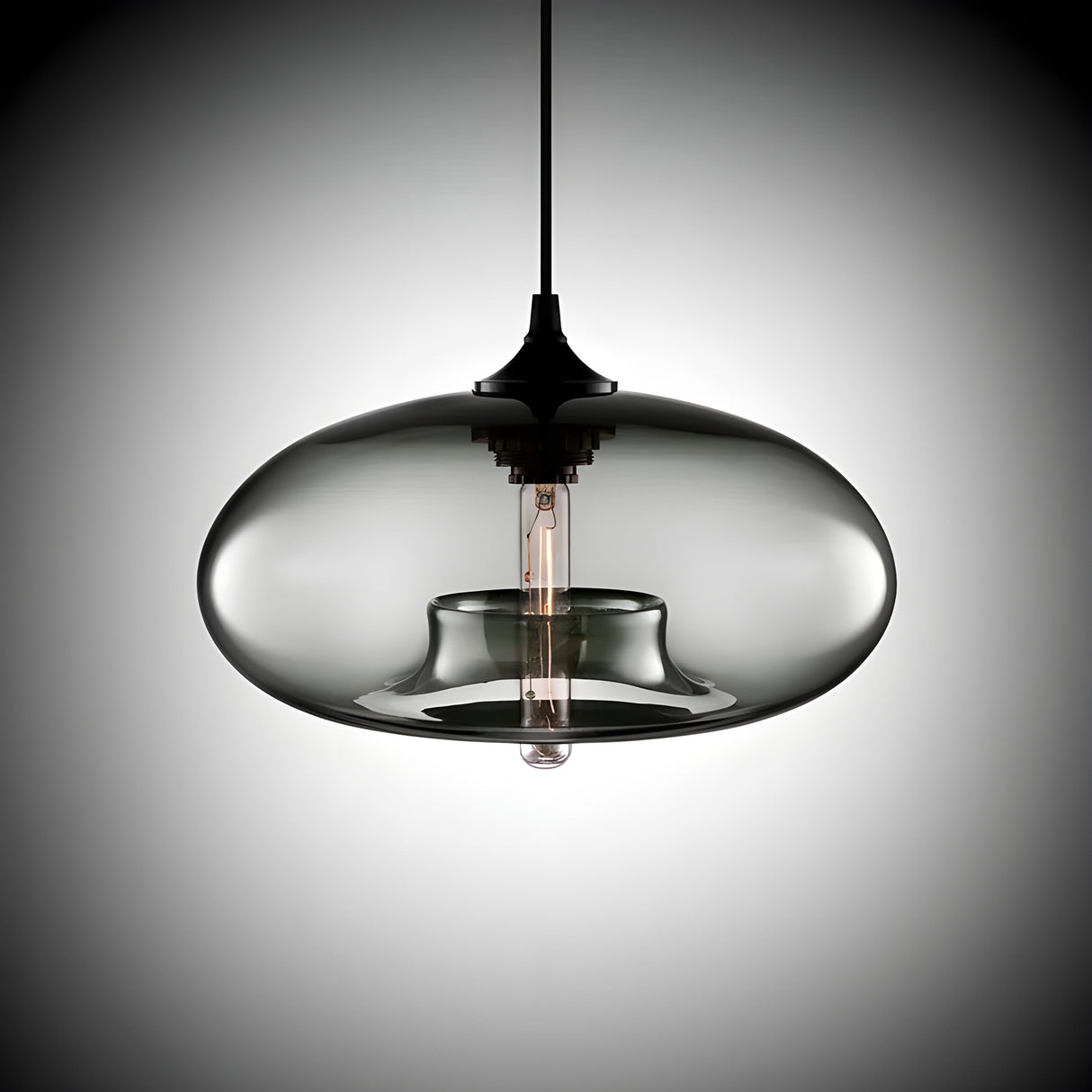 Glaspendellampa – Elegant design och varmt ljus | Perfekt för vardagsrum och matplats Carvallo