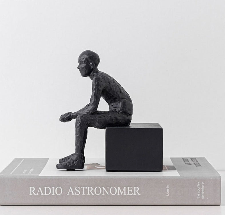 Modern Abstrakt Sittande Skulptur för Konstnärlig Heminredning Carvallo