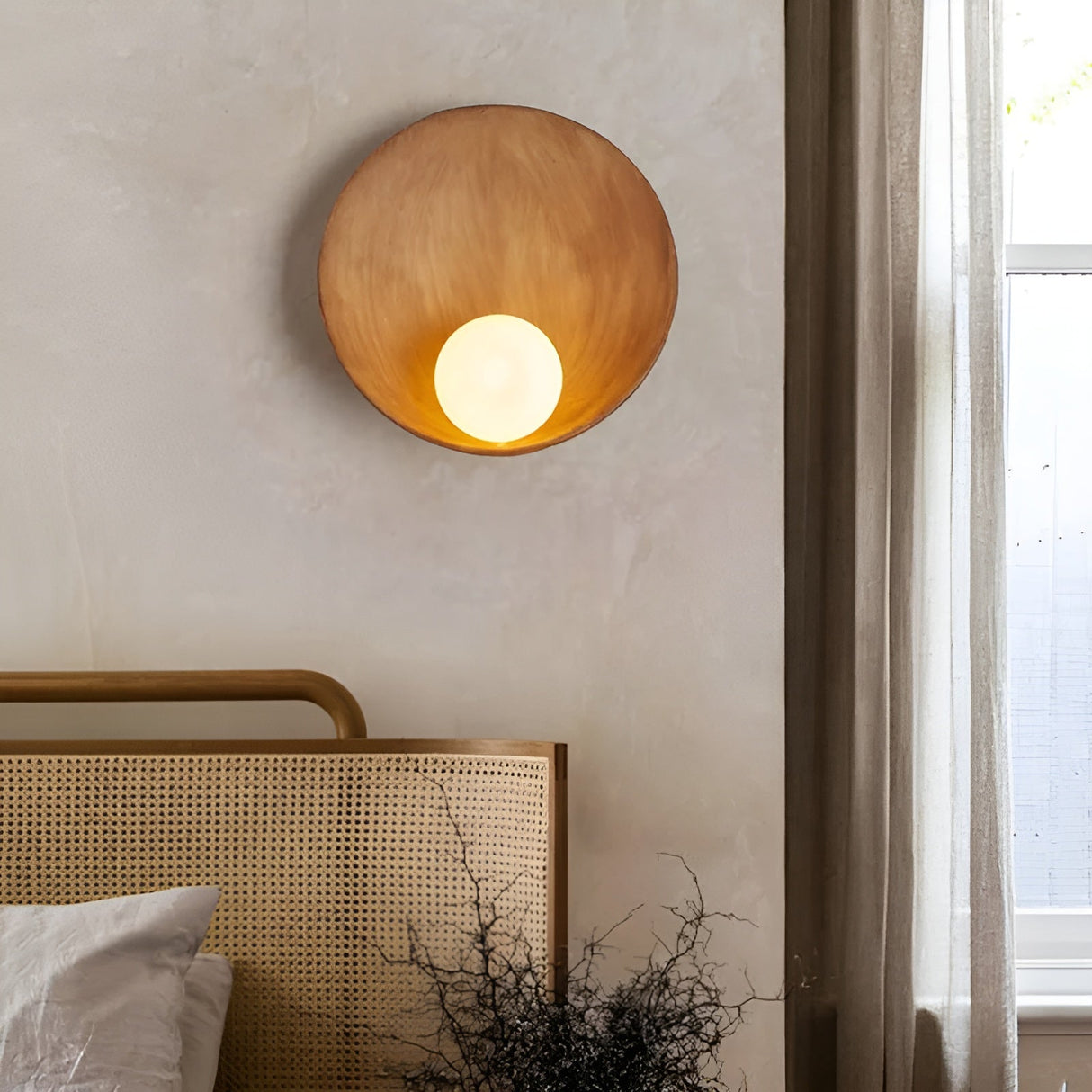SerenityPearl - Wabi Sabi inspired wall lamp for an inviting atmosphere Carvallo