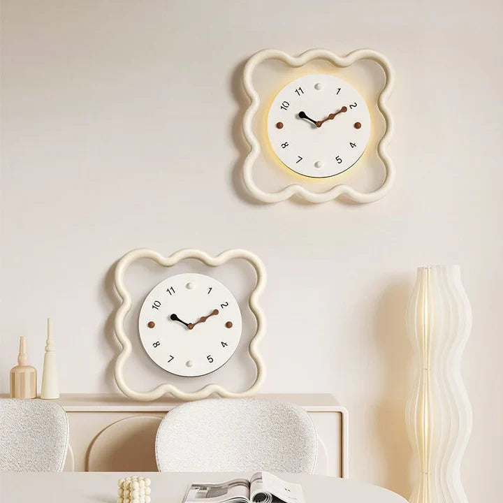 PuffTick – Marshmallow-inspired wall clock with soft curves and silent quartz movement Carvallo