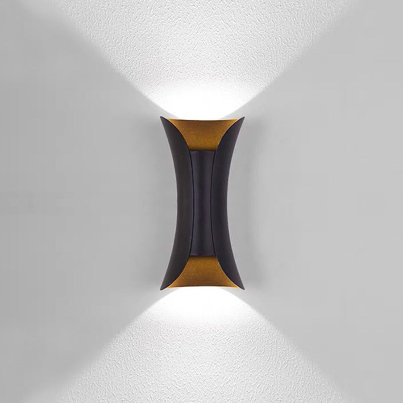 Vattentät LED Vägglampa | 7.9–11.8 x 3.9–4.7 tum | Aluminium & Glas | IP65 Klassad Modern Utomhusbelysning | Brick by Brick Carvallo