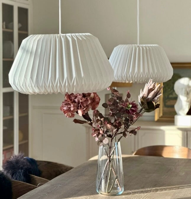 LunaBloom – Mjuka kurvor i hängande form Carvallo