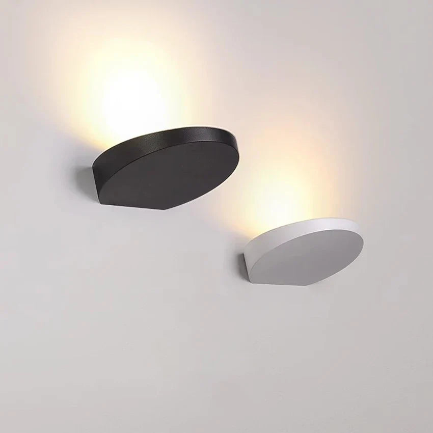 BlackGlow – Modern LED Vägglampa i Minimalistisk Design Carvallo