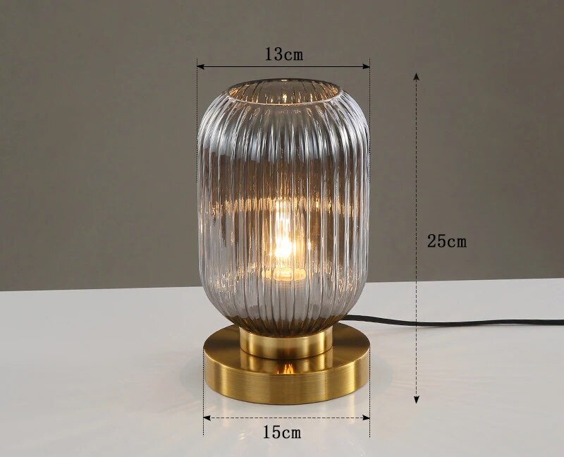 Isa Kristallbordslampa - Skandinavisk designglaslampa, modern elegant inredning Carvallo