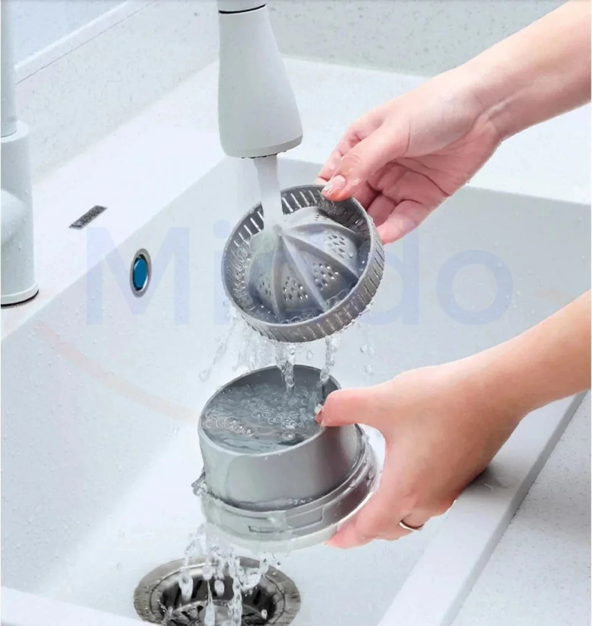 Elektrisk citruspress med saftbehållare - För färsk juice på sekunder Carvallo