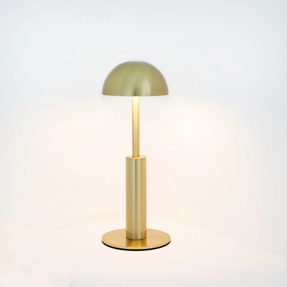 Trådlös uppladdningsbar bordslampa – Unik skulptural design, 3-stegs dimmer, LED för vardagsrum eller sovrum Carvallo