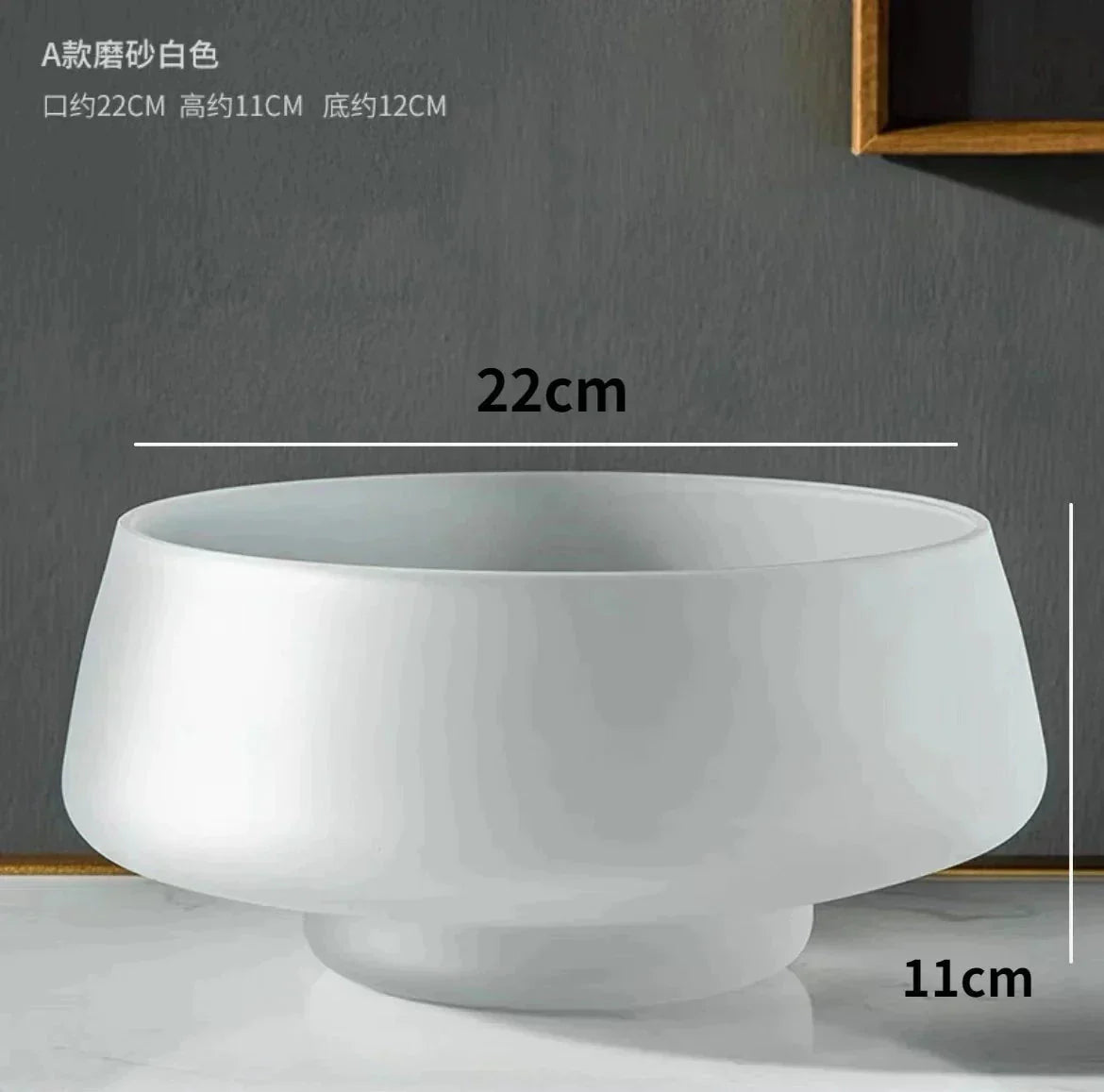 Kaffeefärgad glasvas med frostad yta – Nordic Light lyxstil för din dekoration Carvallo