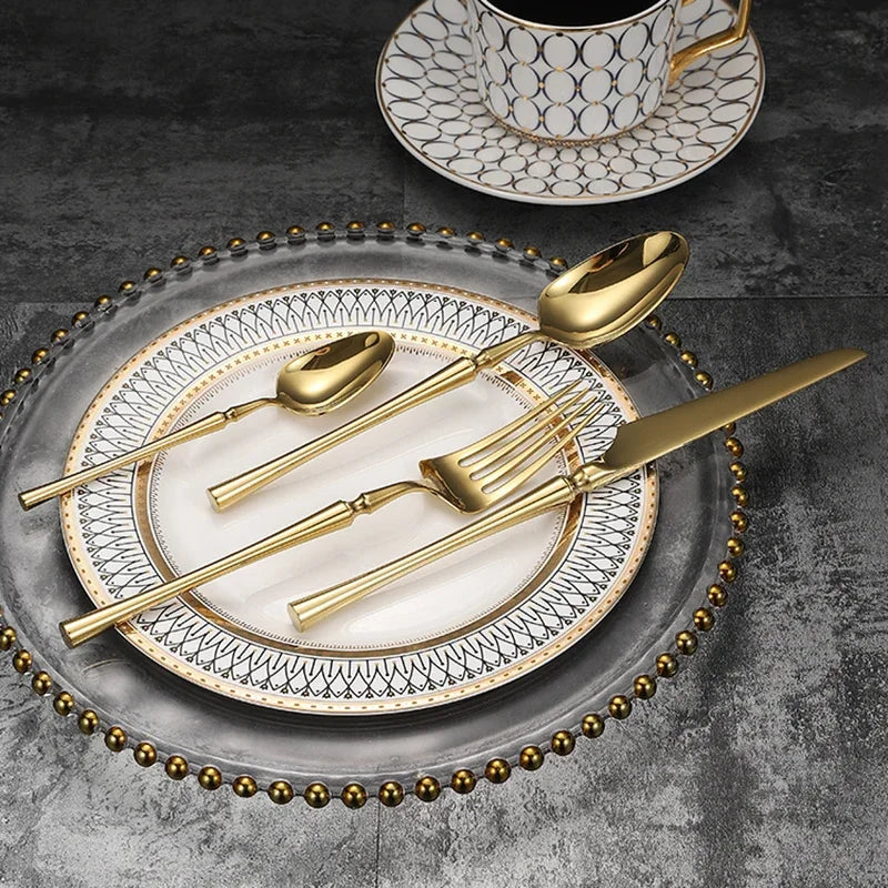 Kin 4-delars guld bestickset | Rostfritt stål | Elegant mat | Brick by Brick Carvallo