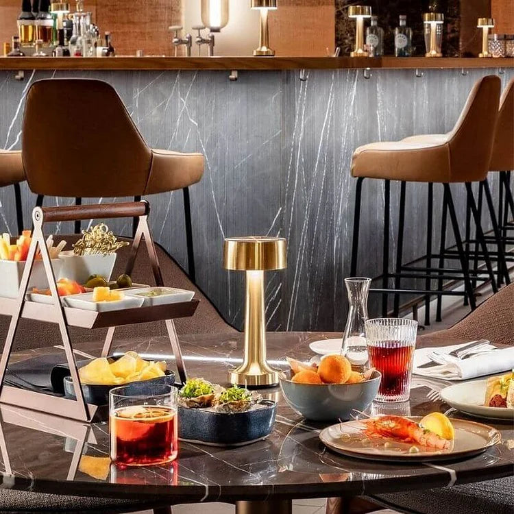 RoyaleGlow Trådlös LED Bordslampa – Dimbar Touch-Control Lampa för Hem & Kontor Carvallo