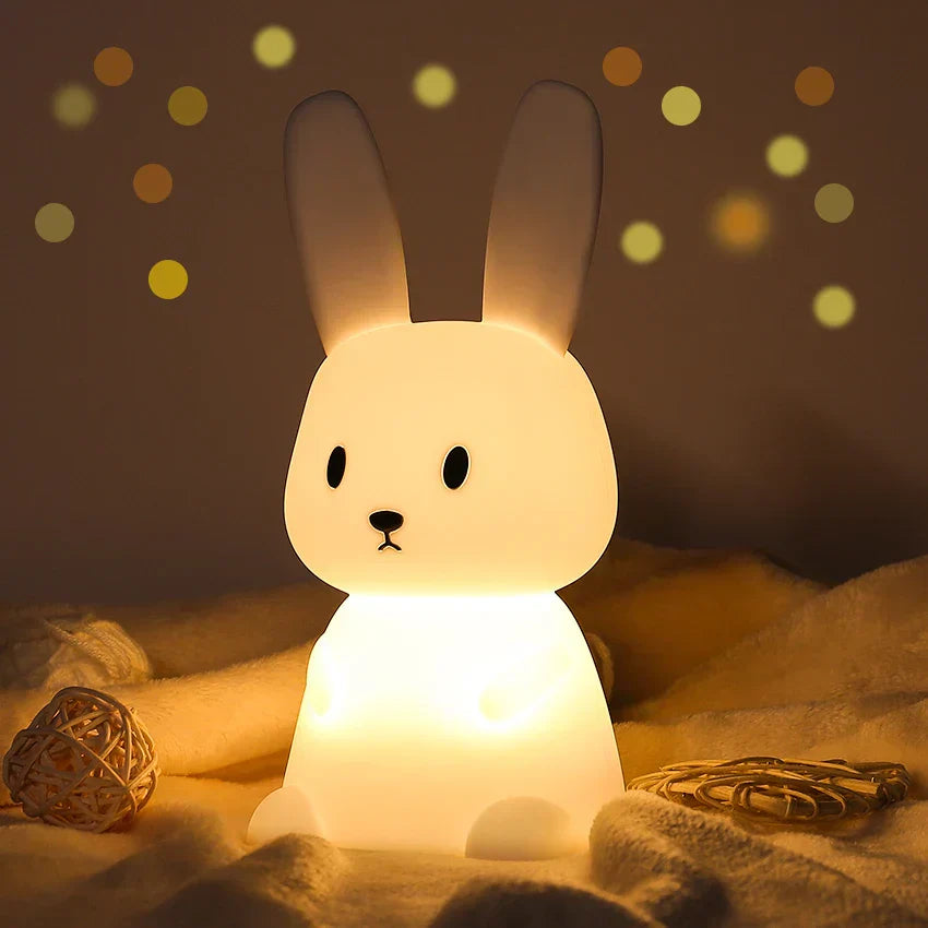 BunnyGlow - Dimbart LED-nattlampa för barn med touchkontroll och USB-laddningsfunktion Carvallo