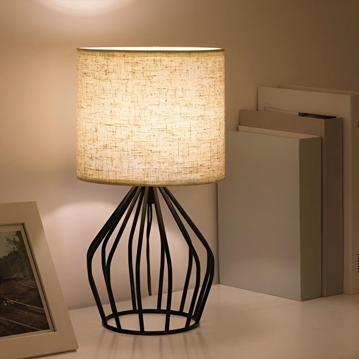 Modern Wireframe bordslampa – elegant design, Ambient Glow MILA Sverige
