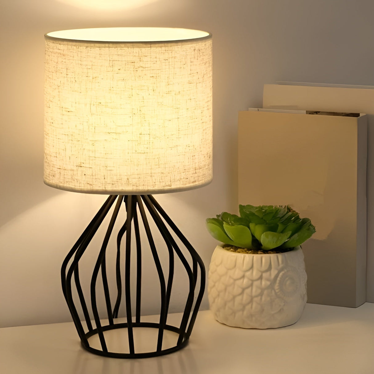 Modern Wireframe bordslampa – elegant design, Ambient Glow MILA Sverige