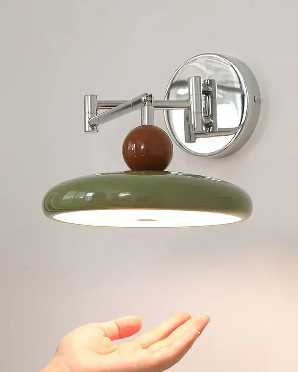 Väggmonterad Lola Svängarm Lampa – Minimalistisk Justerbar Belysning Carvallo