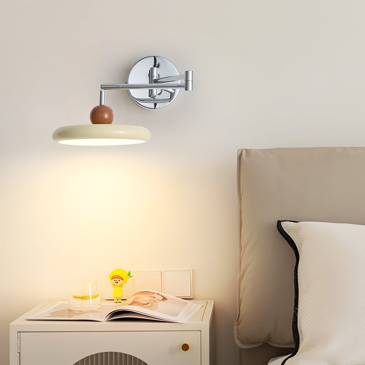 Väggmonterad Lola Svängarm Lampa – Minimalistisk Justerbar Belysning Carvallo