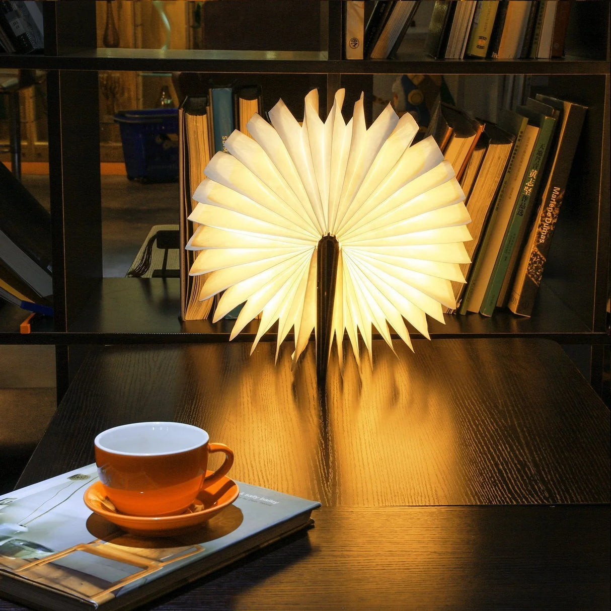 Lumibook | En bordslampa i bokform-Hemnix-Hemnix