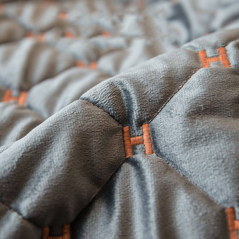 Lyxig vadderad sammet halkfri sofföverdrag för komfort Carvallo