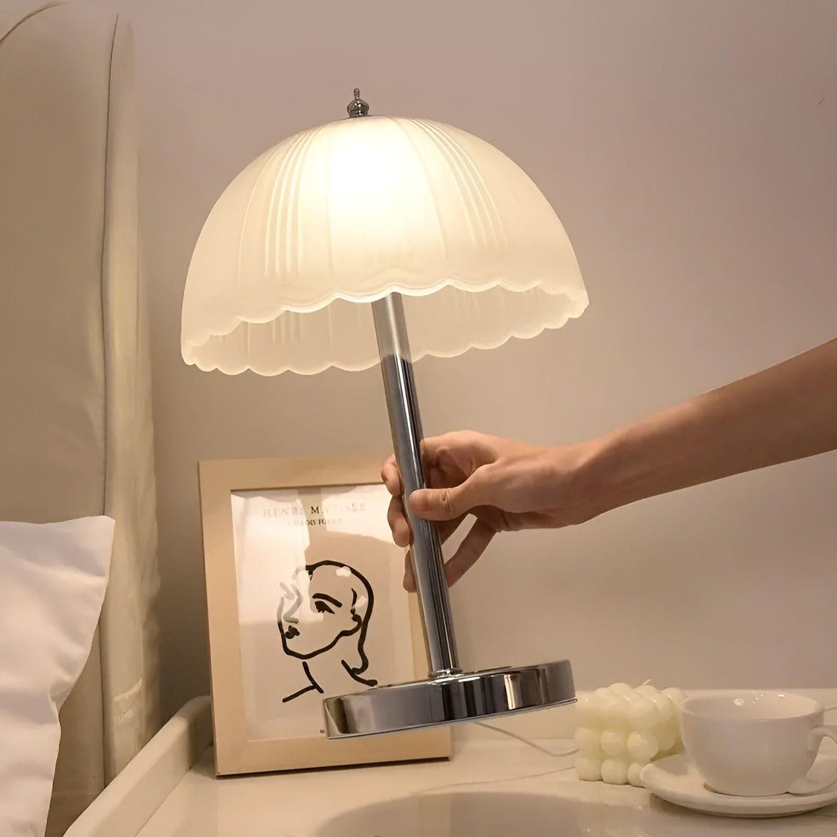 ModernGleam Lamp - Modern Minimalist Mushroom Table Lamp Carvallo