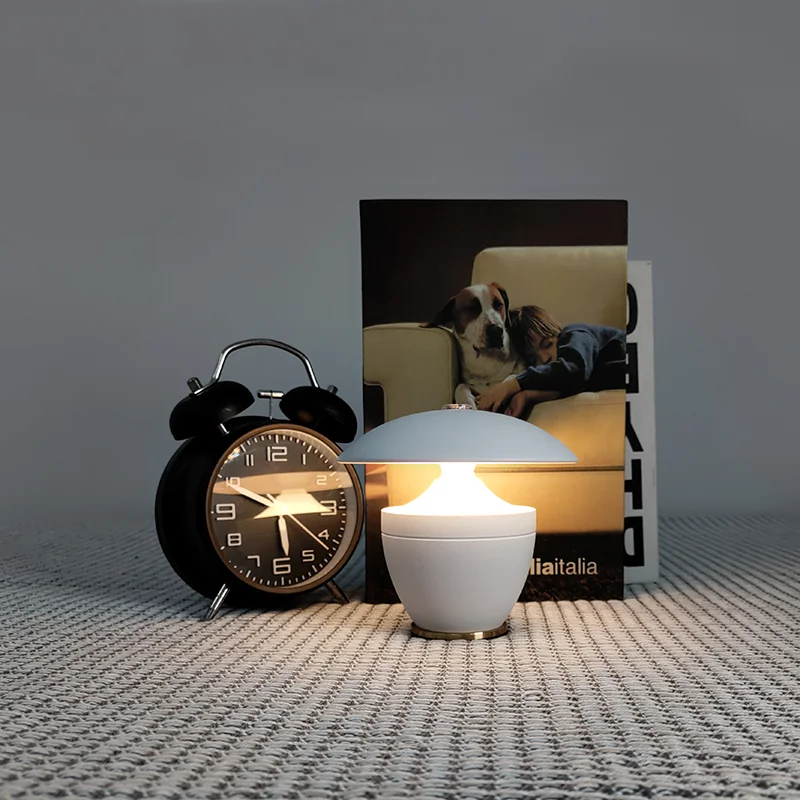 LumiTouch - Modern LED Skrivbordslampa med Touch-kontroll | Dimbar och Energibesparande Carvallo