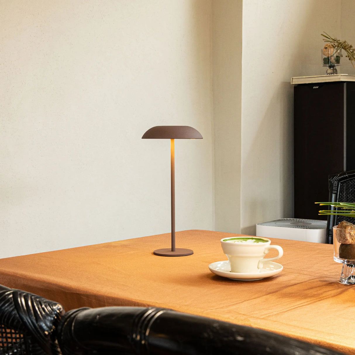 LumiTouch - Trådlös LED Bordslampa med Touch & Dimfunktion, Modern Belysning Carvallo