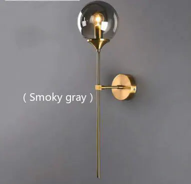 Moderna vägglampa i glas med guldfinish - Minimalistisk skandinavisk design för bostadsutrymmen Carvallo