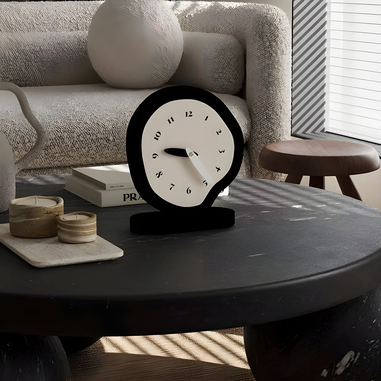 Carvallo – Wabi Sabi bordur med ljudlös mekanism och minimalistisk ro Carvallo