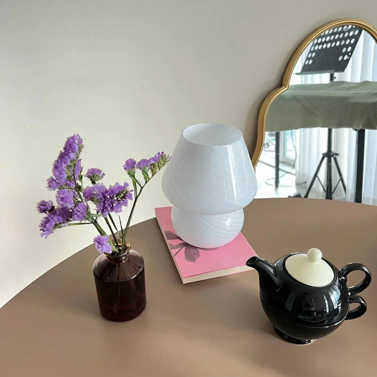 LumiGlow - Modern Glastaklampa med LED | Stilig Skrivbordslampa Carvallo