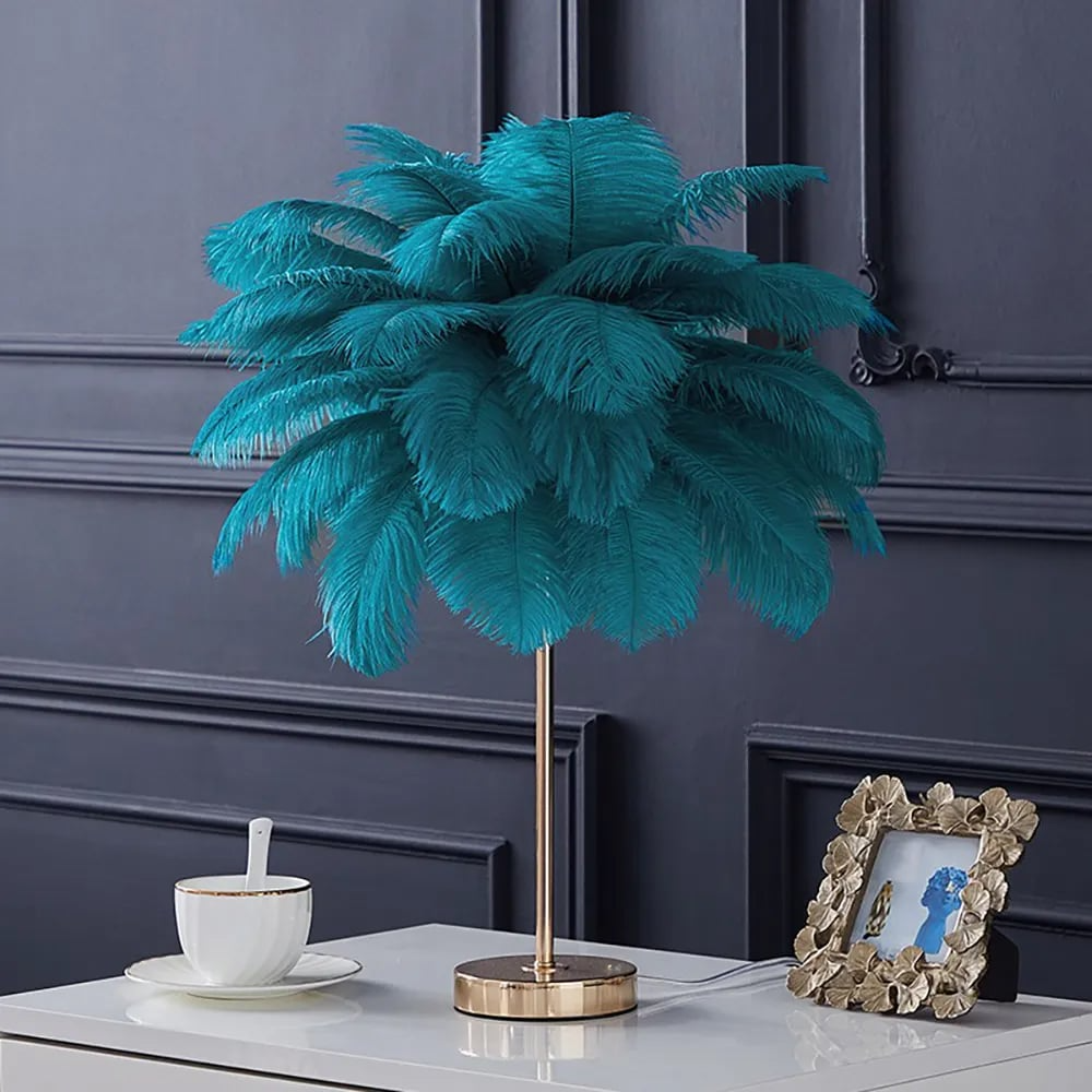 Art Deco Feder Guld Gildad Bords Lampa Med Mjuk Ljus Carvallo