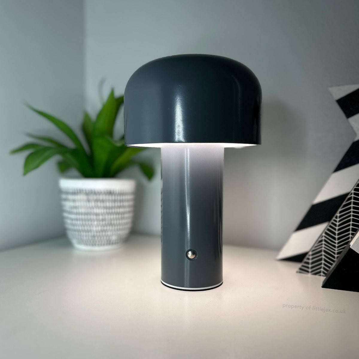 Stilig modern trådlös svamp-lampa för hem och kontorsbruk Carvallo
